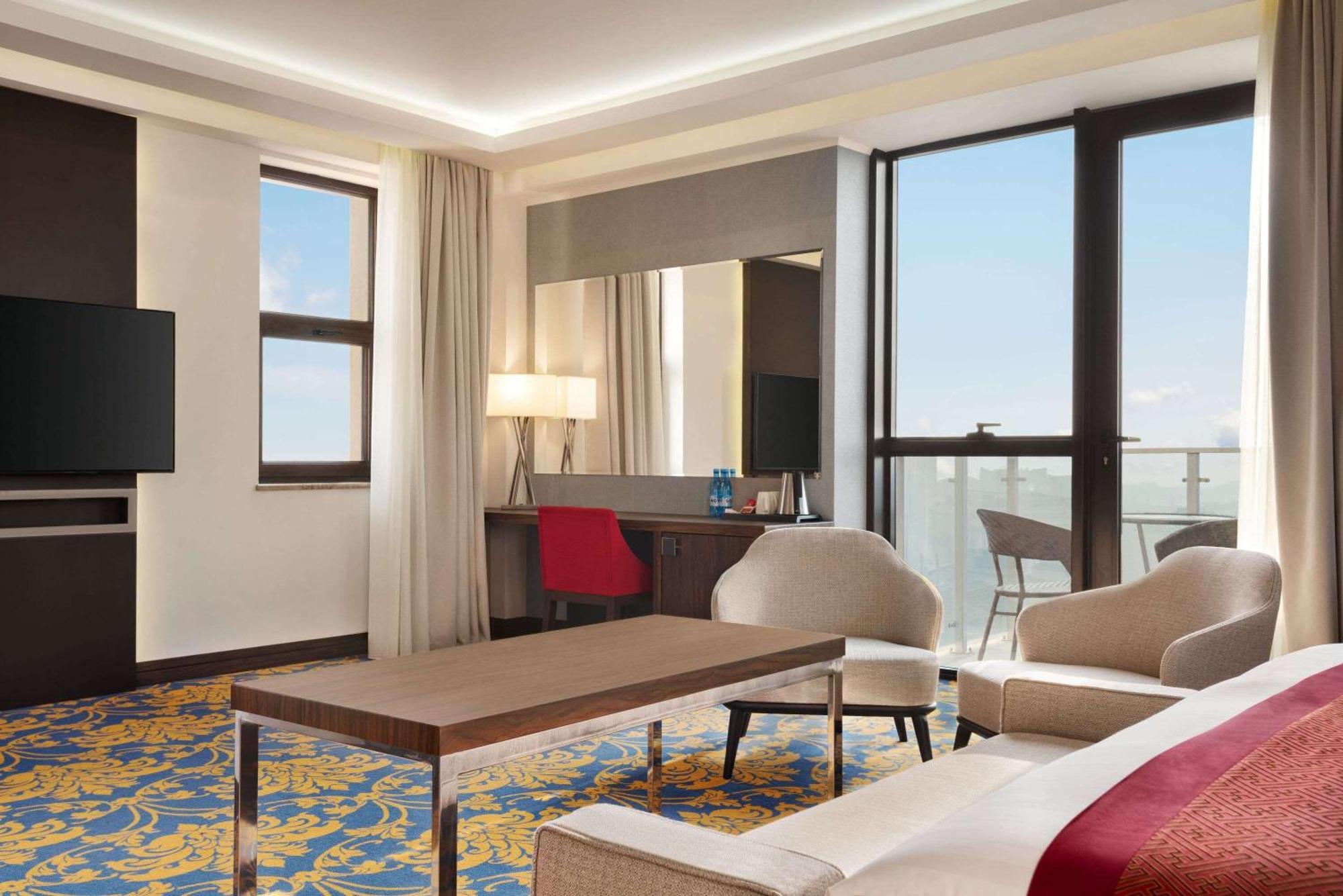 Ramada Hotel & Suites By Wyndham Jerevan Eksteriør bilde