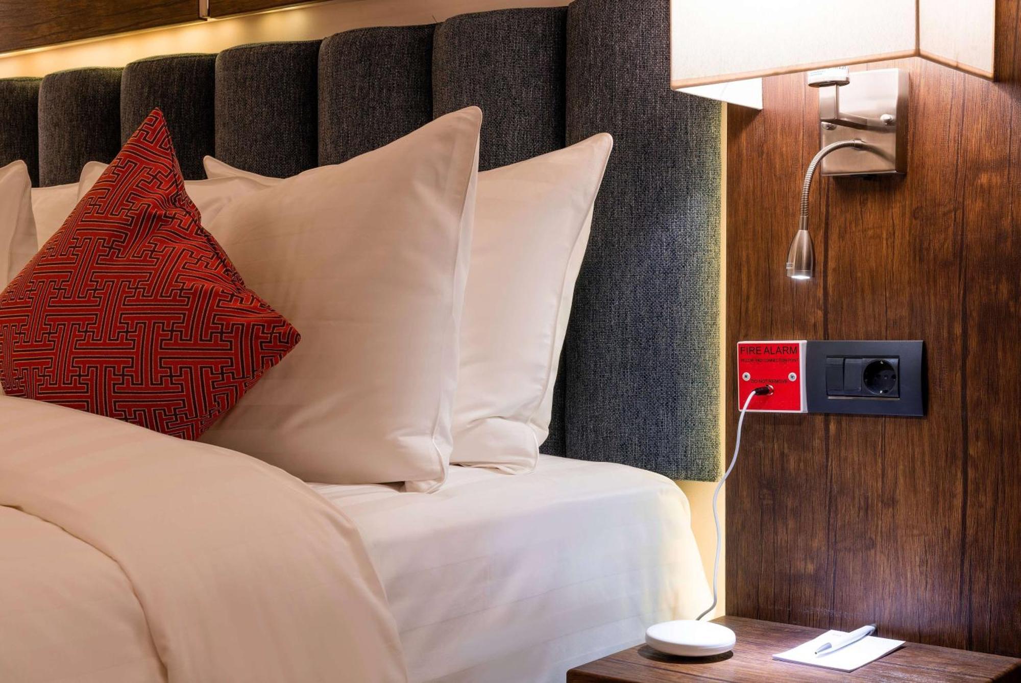 Ramada Hotel & Suites By Wyndham Jerevan Eksteriør bilde