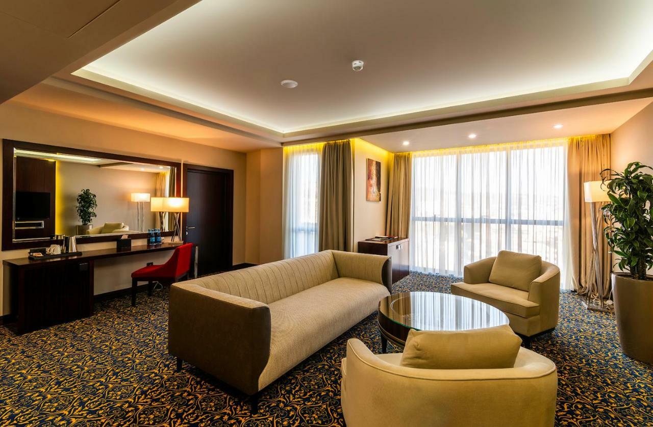 Ramada Hotel & Suites By Wyndham Jerevan Eksteriør bilde