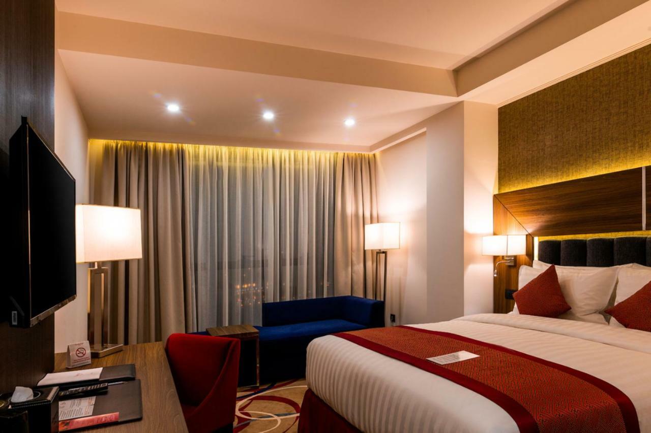 Ramada Hotel & Suites By Wyndham Jerevan Eksteriør bilde